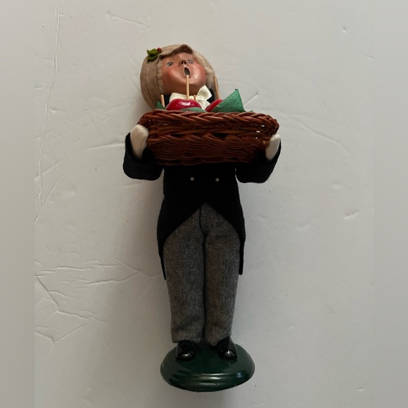 Byer’s Choice Ltd. Vintage boy holding apple crate - Picture 2 of 6